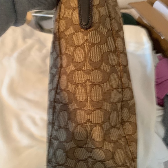 Coach purse 11.5 x 12 x 5. Great condition. Smoke free/pet friendly home. - Picture 7 of 12